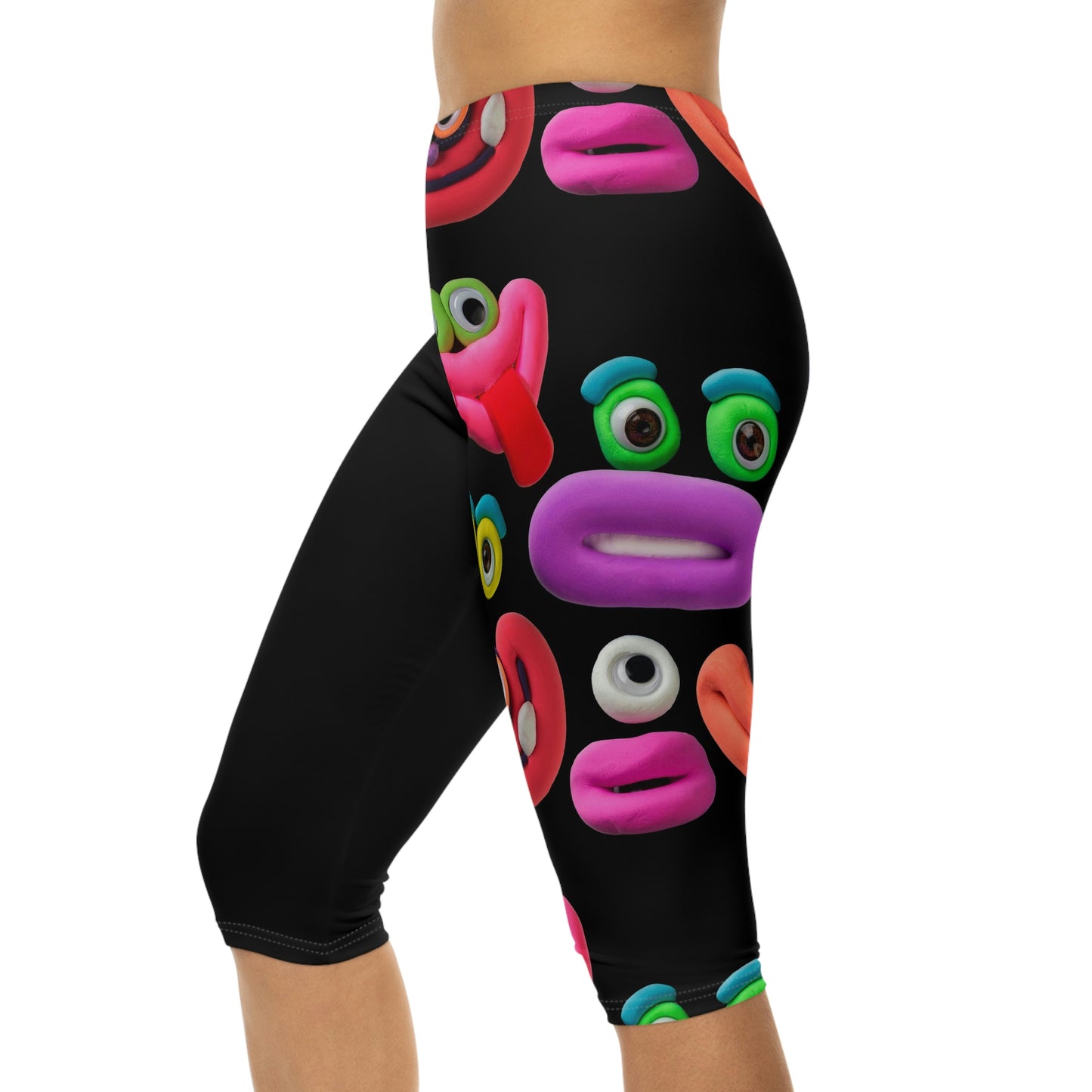 Women’s Capri Leggings (AOP)