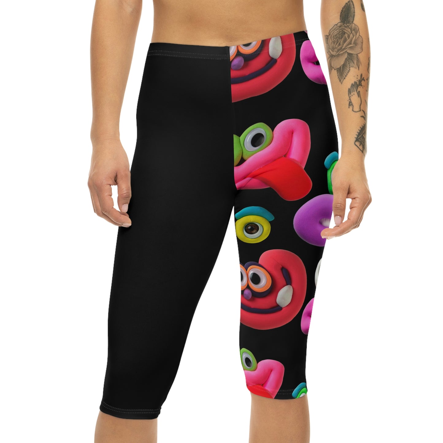Women’s Capri Leggings (AOP)